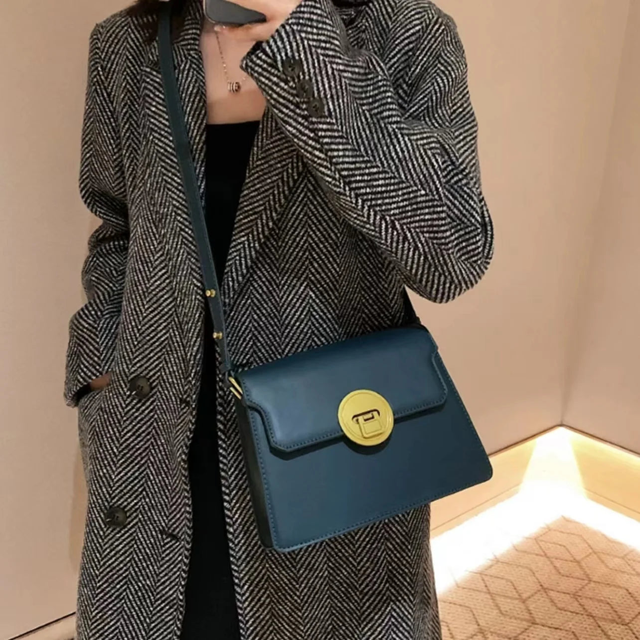Vintage Small Square Bag PU Leather Flap Handbag Solid Shoulder Purse