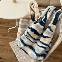 Vintage Women Tote Bag Large Capacity Plush Handbag Soft Fluffy Portable Handle