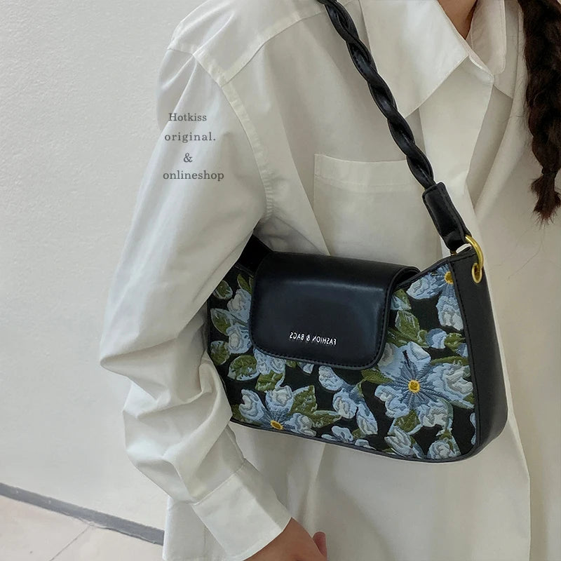 Vintage Women's Embroidered Shoulder Bag