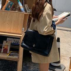 Vintage Women Messenger Bag Large Capacity Pu Leather Shoulder Bag