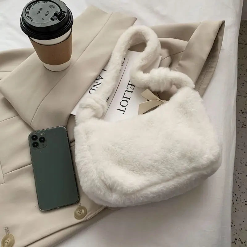 Winter Heart Furry Shoulder Bag Soft Plush Handbag Lady Underarm Clutch