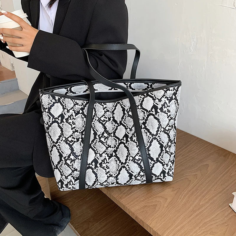 Snakskin Pattern Shoulder Bag Lady Large Capacity Shopping Bag Women Totes