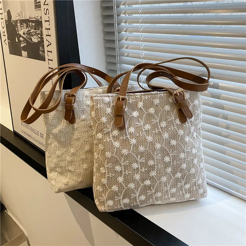 Women Casual Straw Shoulder Bag Embroidery Flower Pattern Leisure Style Braided