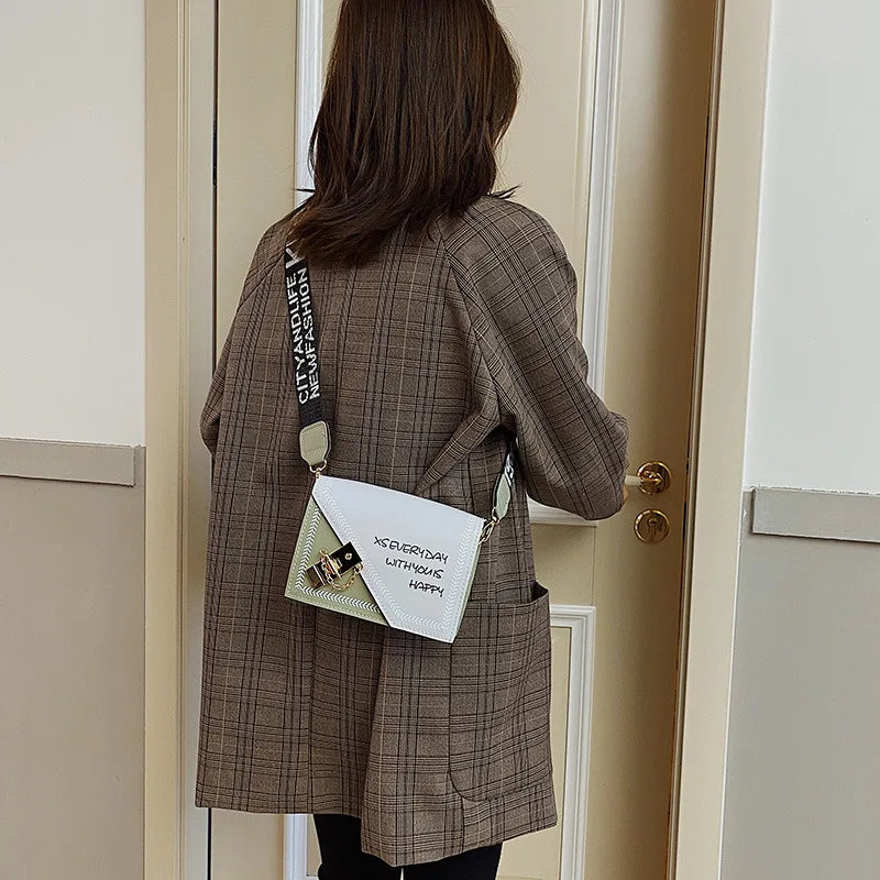 Fashionable Shoulder Bag Wide Strap Messenger Handbag Casual Chain Crossbody Bag