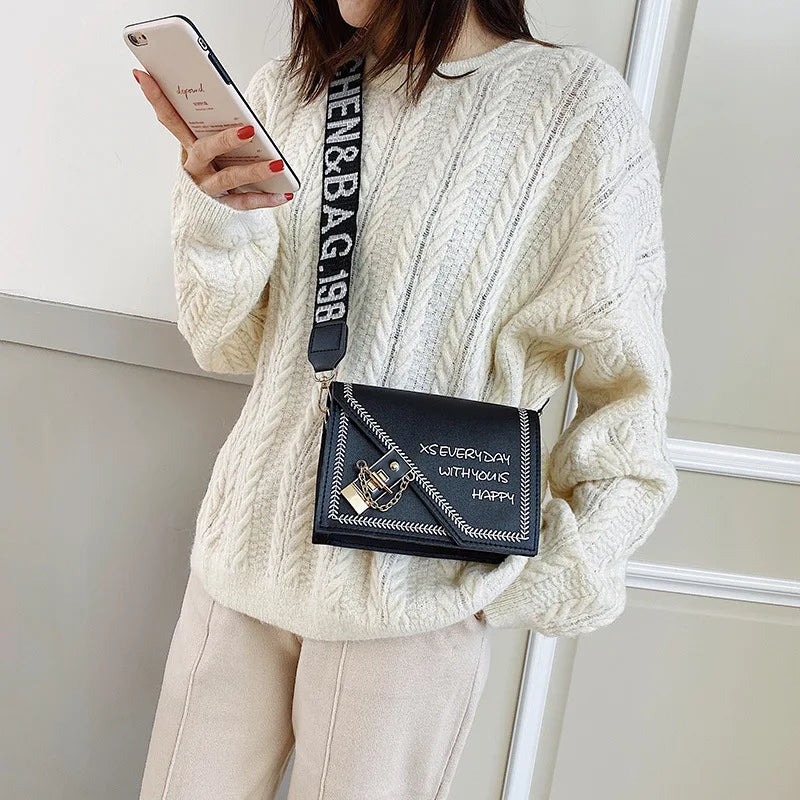 Fashionable Shoulder Bag Wide Strap Messenger Handbag Casual Chain Crossbody Bag