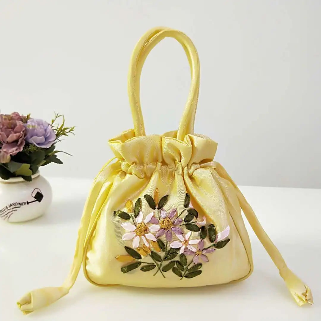 Hand-embroidered Silk Handbag Ethnic Style Clutch