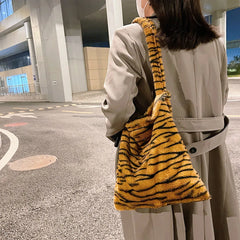 Women Plush Shoulder Bag Animal Pattern Print Shopper Bag