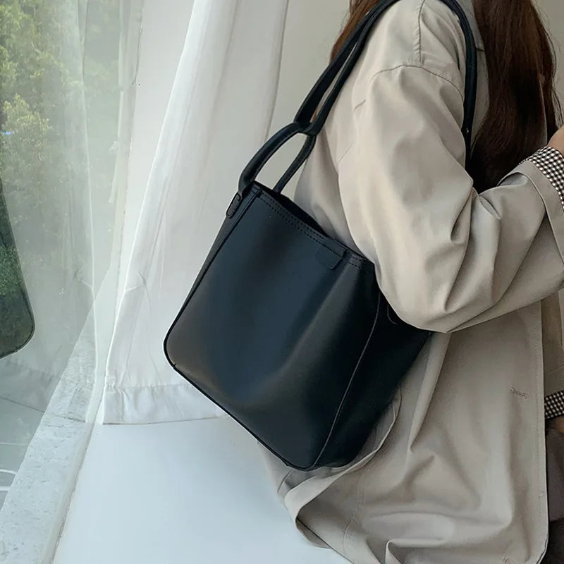Large Capacity Women Shoulder Bag PU Leather Bucket Bag
