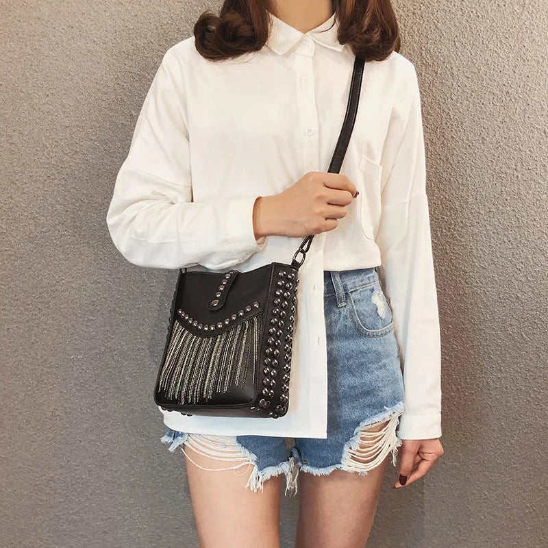 Tassel Shoulder Bag Rivet Messenger Crossbody Bucket Bag for Women