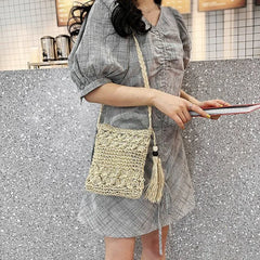 Women Woven Rattan Bag Straw Shoulder Crossbody Bag Beach Holiday Bag