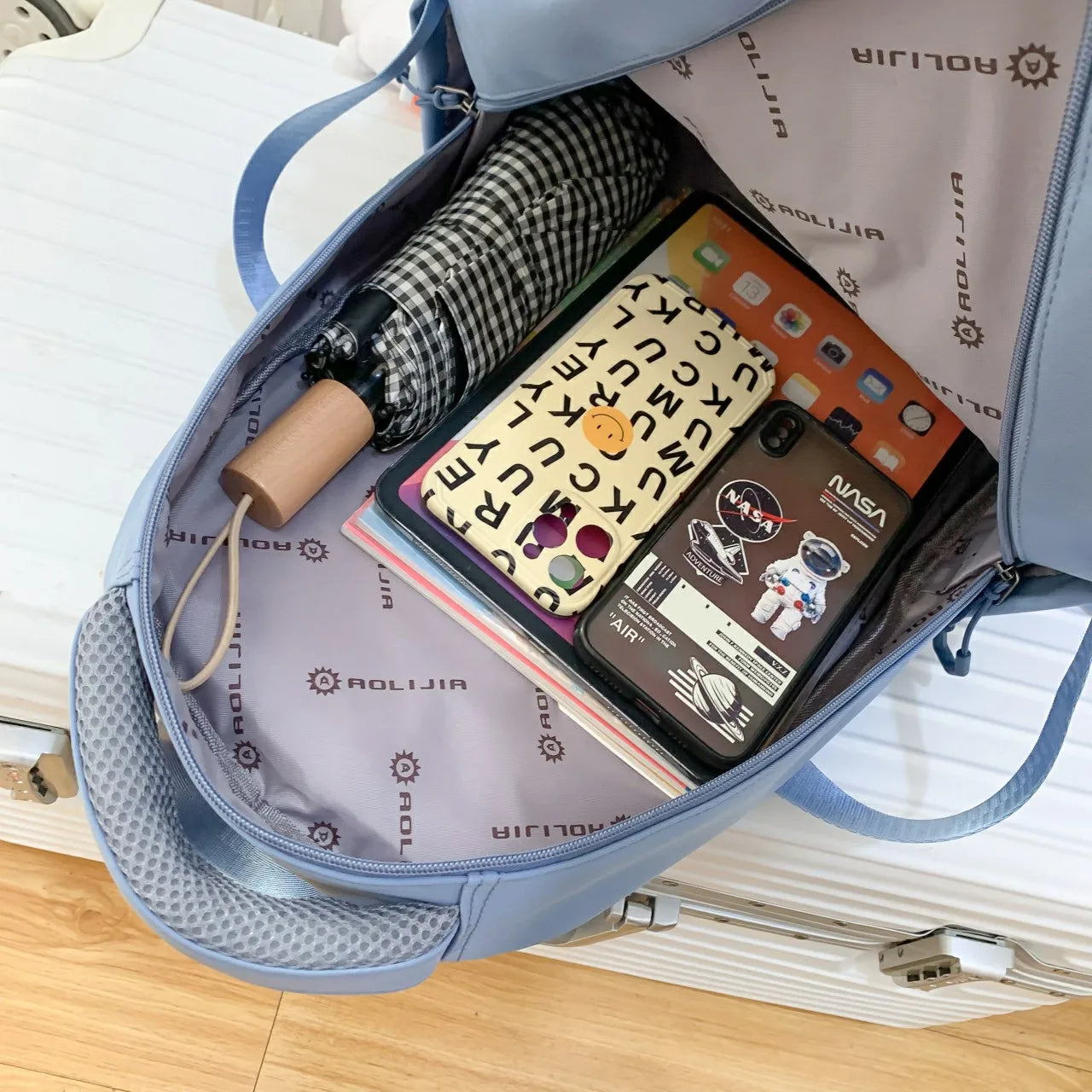 Women's Solid Multi-pocket Backpack