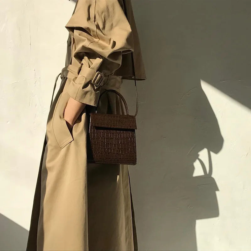 Small Crocodile Pattern Leather Shoulder Bag for Women