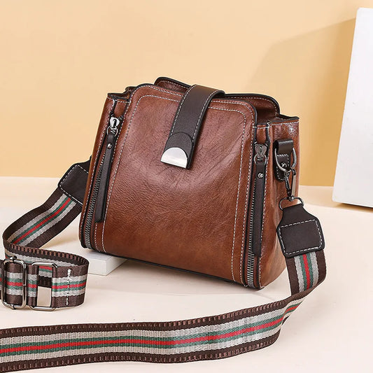 Retro Women's Wide Shoulder Strap Large Capacity Messenger Bag