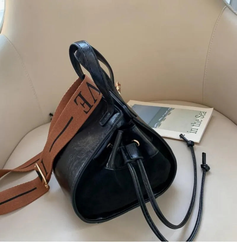 Retro Broadband Bucket Bag Messenger Bag Waist Bag