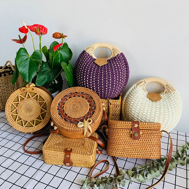 Women's Straw Round Woven Beach Shoulder Bag