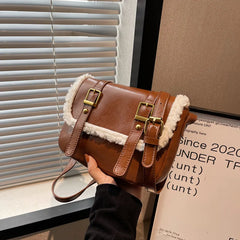 Women's One Shoulder Messenger Bag Retro Texture Ladies Bag Plush Handbag