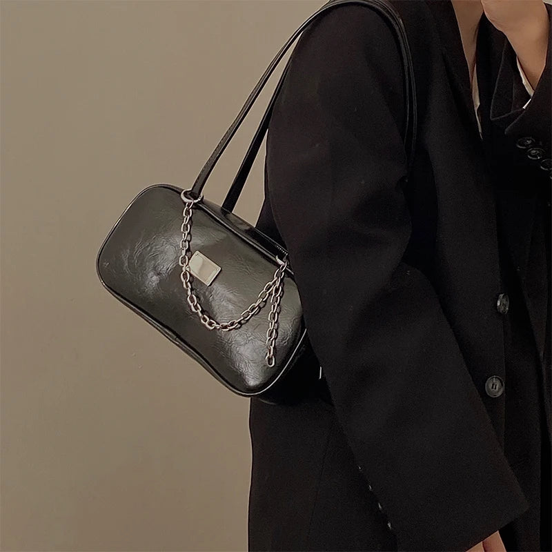 Women's Oil Wax Leather Chain Bag Commuter Shoulder Bag