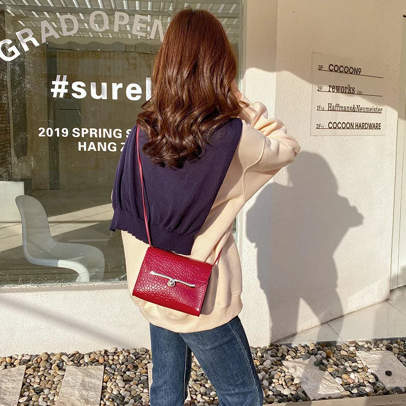 Women's Summer Messenger Bag Lock Shoulder Handbag