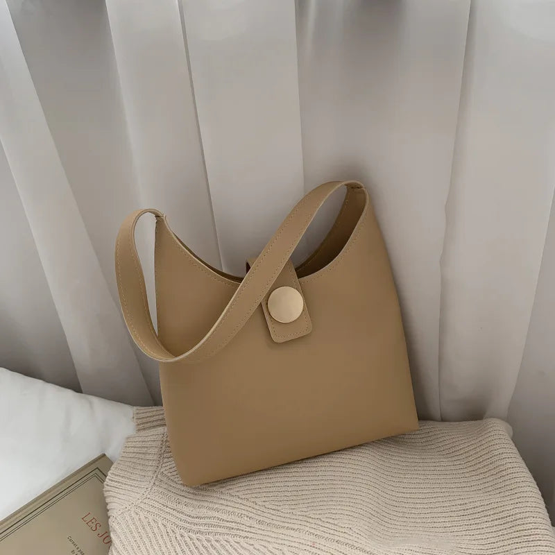 Women's Shoulder Bag Retro Solid Western Style Handbag