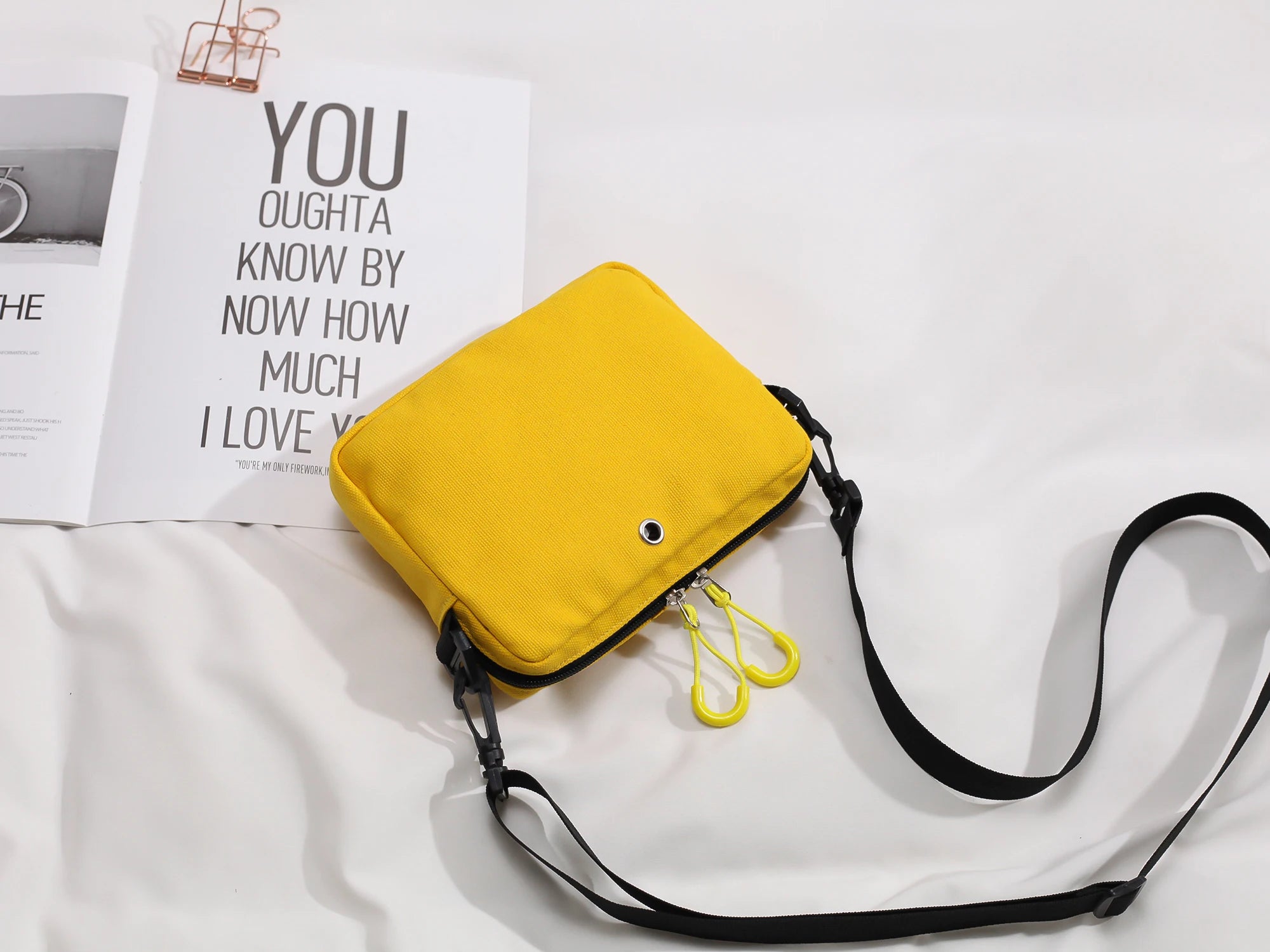 Women's Canvas Shoulder Bag Casual Handbag Outdoor Zipper Messenger Bag