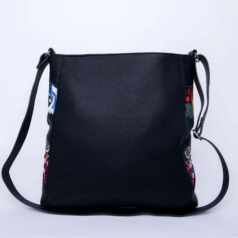 Women's Ethnic Stripe Embroidery Bucket Bag