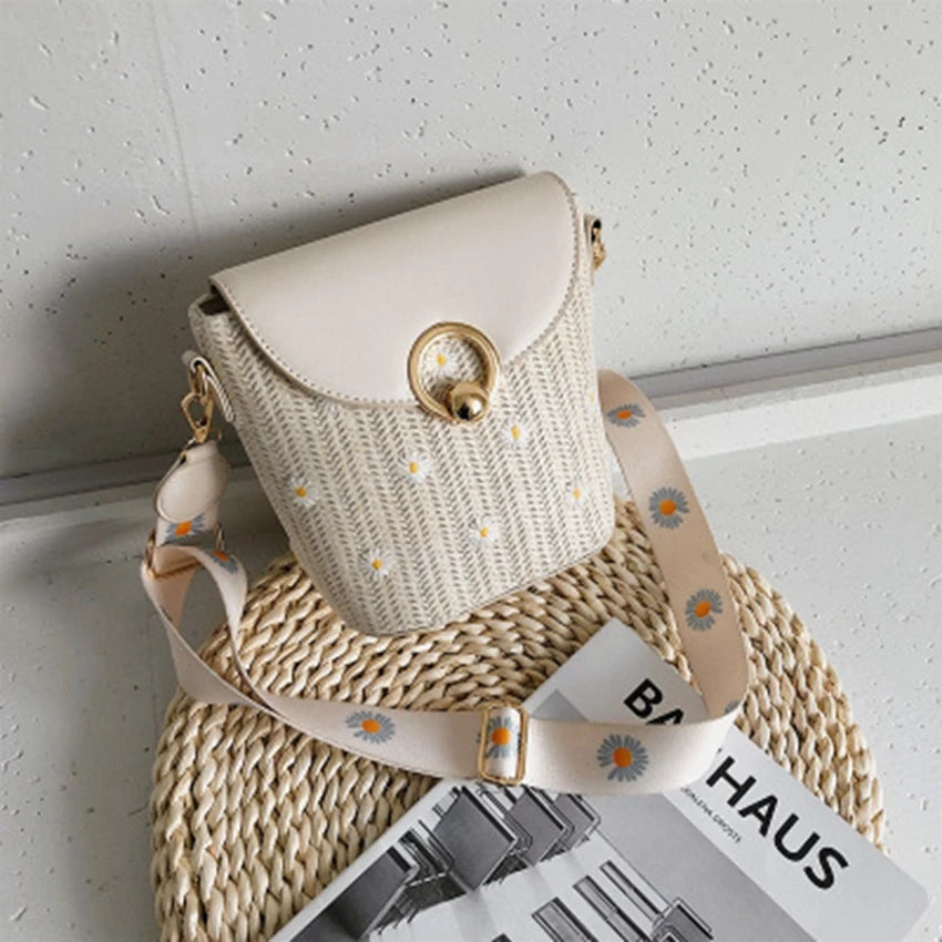 Wide Strap Shoulder Bag Lace Flower Woven Bucket Bag