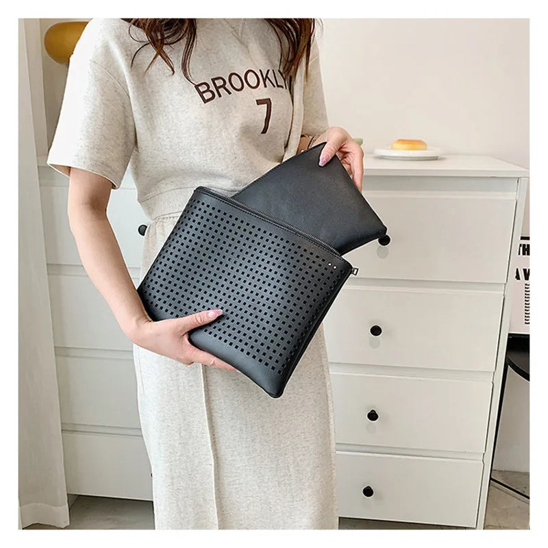 Hollow Out Envelope Bag for Women Lady Pouch Retro Clutch Bag
