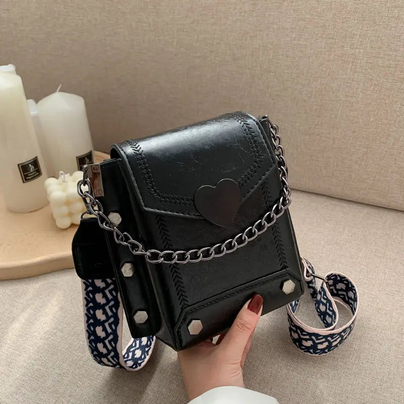 Young Girl Heart Chains Messenger Bags PU Leather Shoulder Bags Single Crossbody