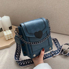 Young Girl Heart Chains Messenger Bags PU Leather Shoulder Bags Single Crossbody