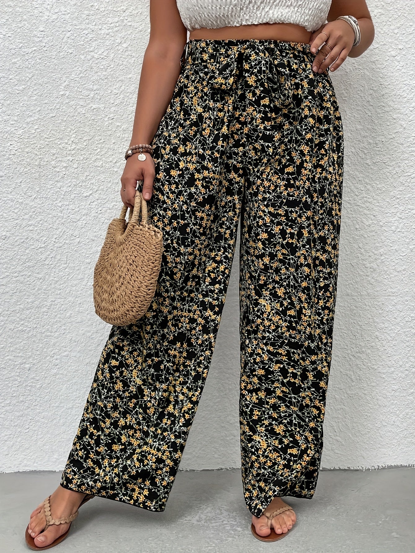  Floral Print Wide Leg Trousers w/ Belt