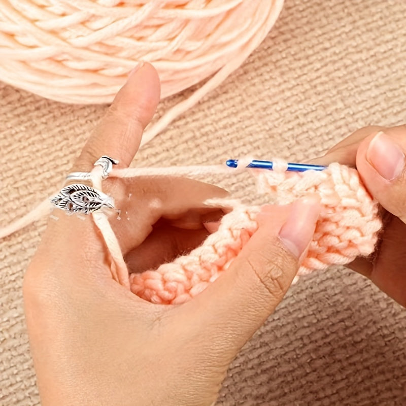 2pcs Adjustable Hook Wool with Thread Rings Knitting Accessories