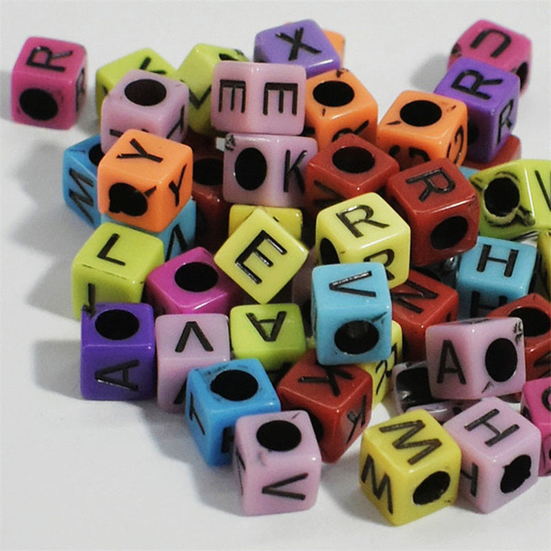 100pcs Colorful Letter Acrylic Beaded Accessory