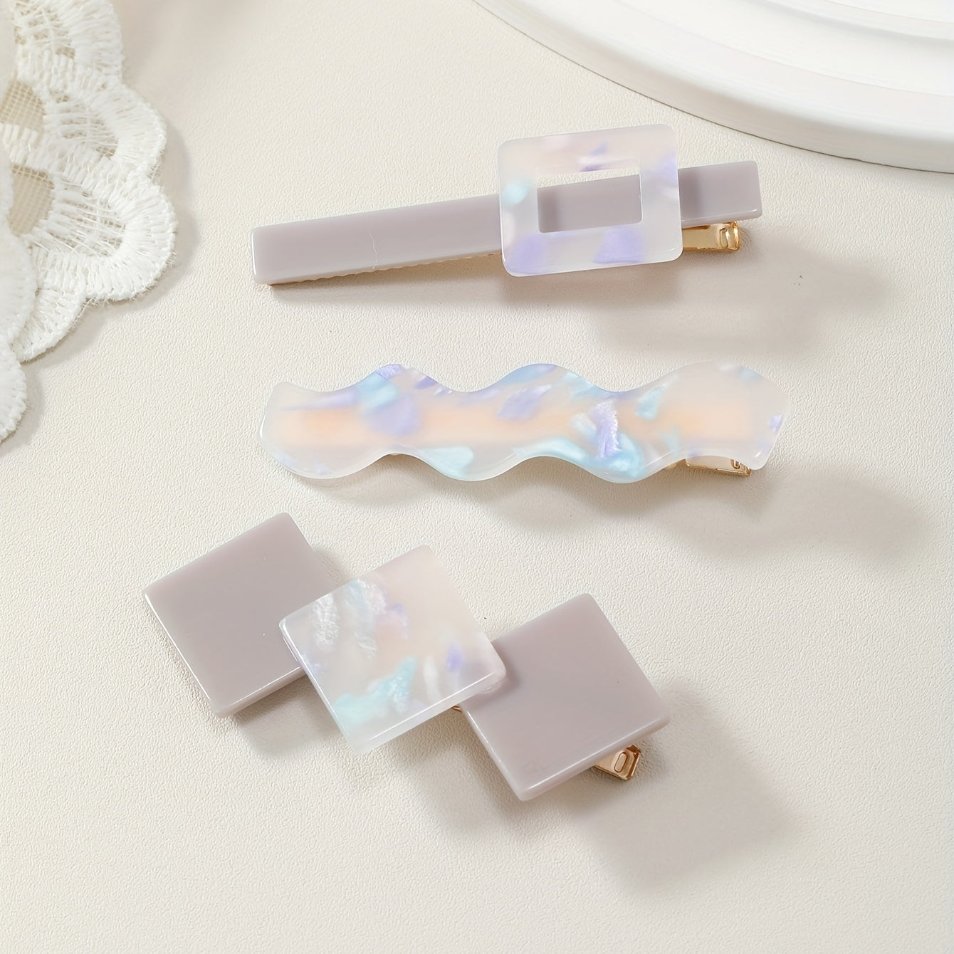 3pcs Holographic Duck Billed Clip Geometric Hair Clip for Women Girls