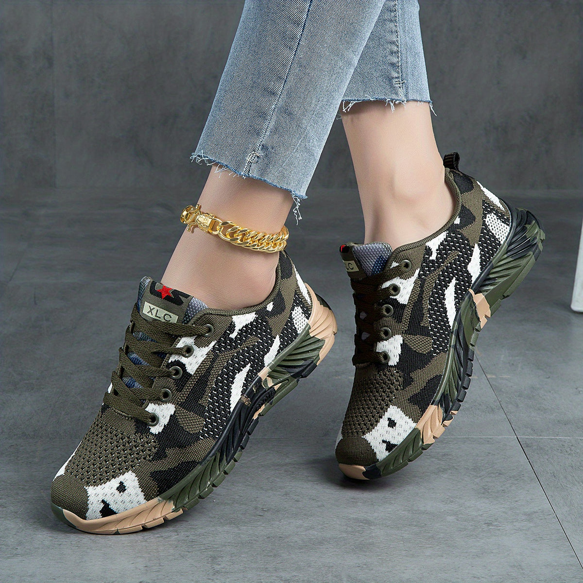 Women's Camo Pattern Sneakers Lace Up Low Top Platform Sports Shoes