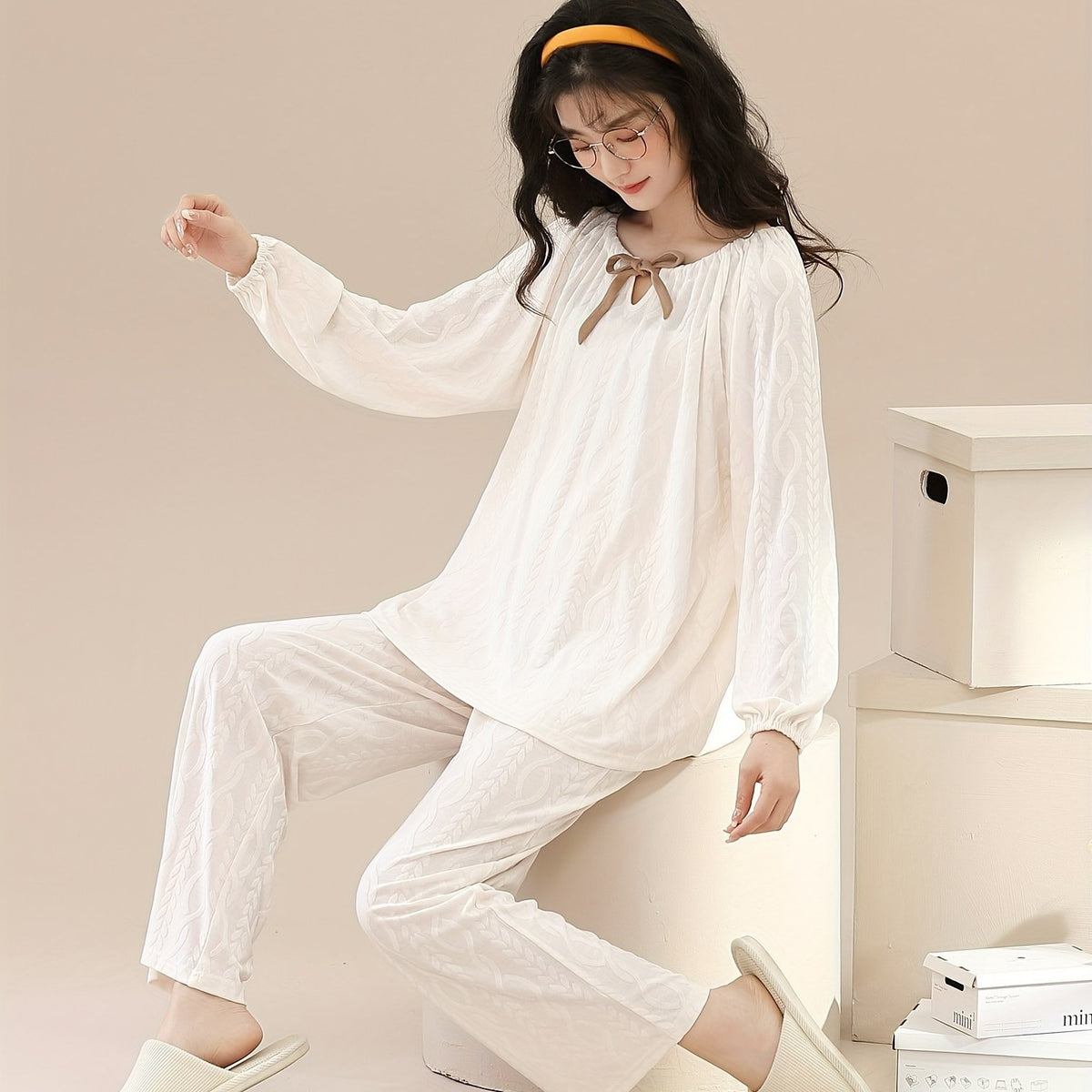 Women's Solid Pajama Set Long Sleeve Crew Neck Top & Pants