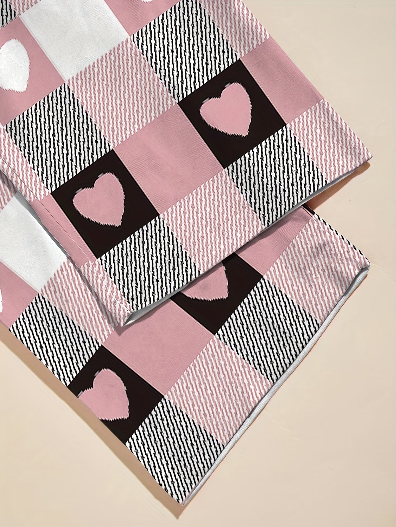 Heart & Letter Print Pajama Set Short Sleeve Tops & Plaid Print Elastic