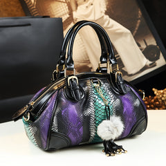 Stylish Dumpling Crossbody Handbag with Zipper Closure