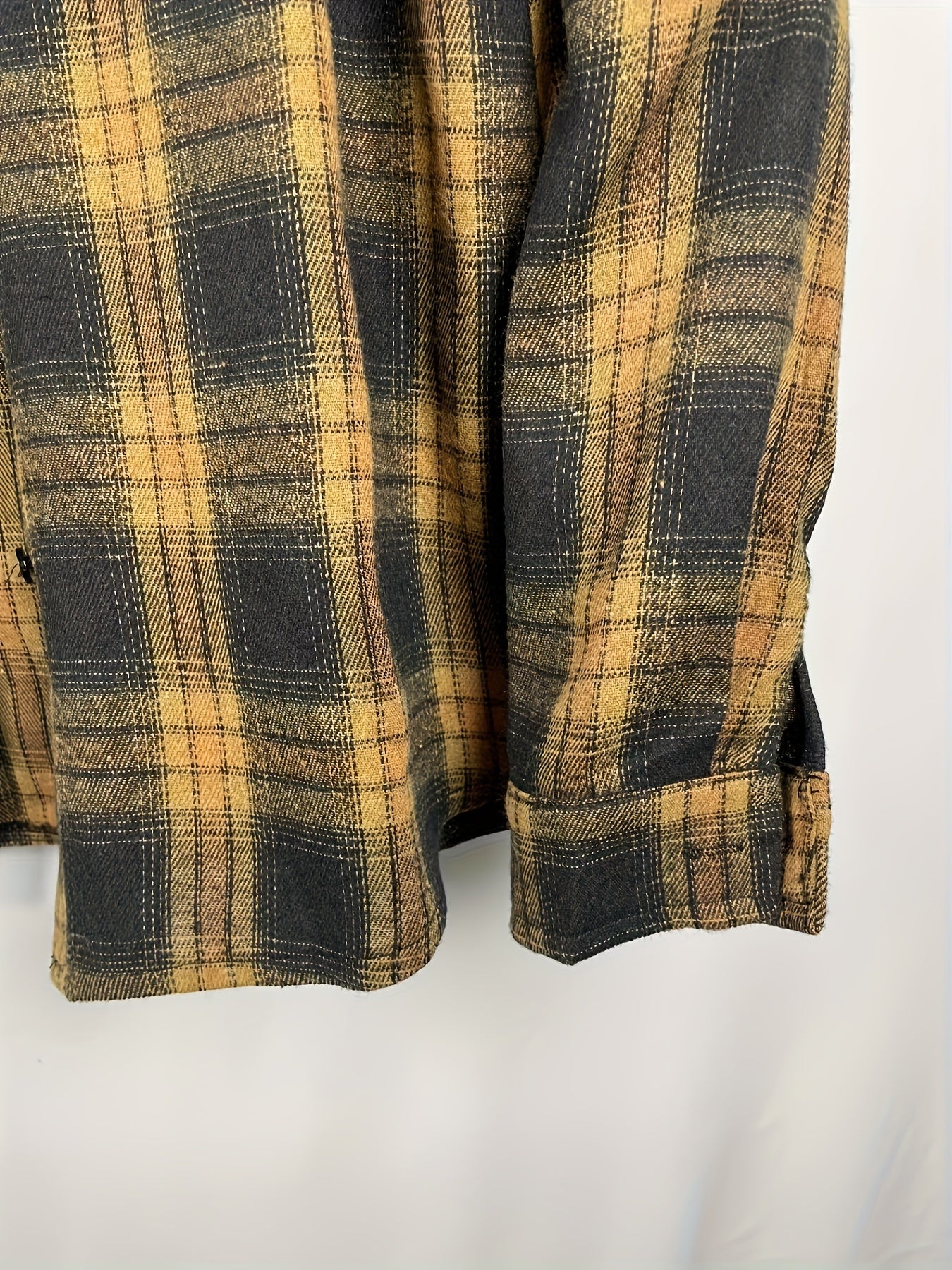Women's Plus Plaid Long Sleeve Button-Up Shirt