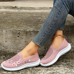 Women's Flowers Embroidered Flat Shoes Lightweight Slip On