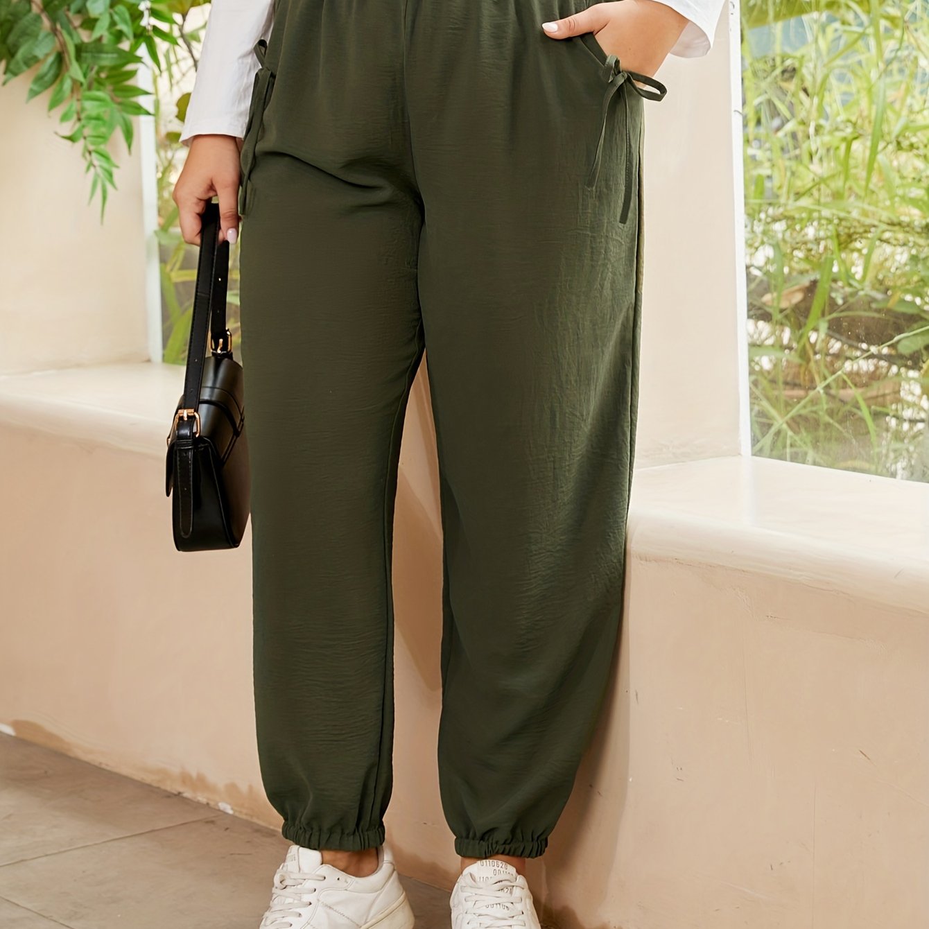  Elastic Jogger Trousers With Pockets