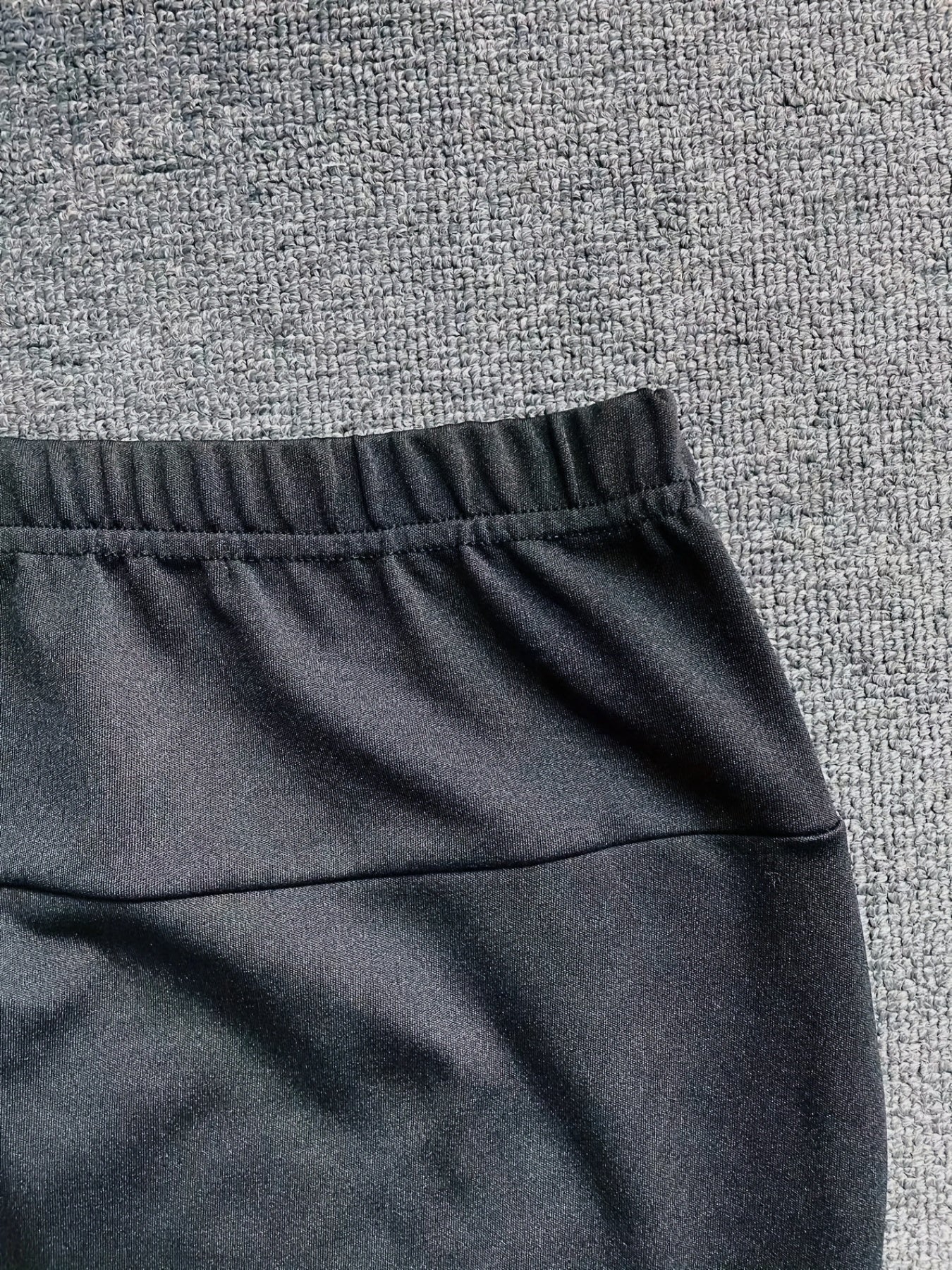  Solid High Rise Stretch Slim Fit Knee Length Skirt