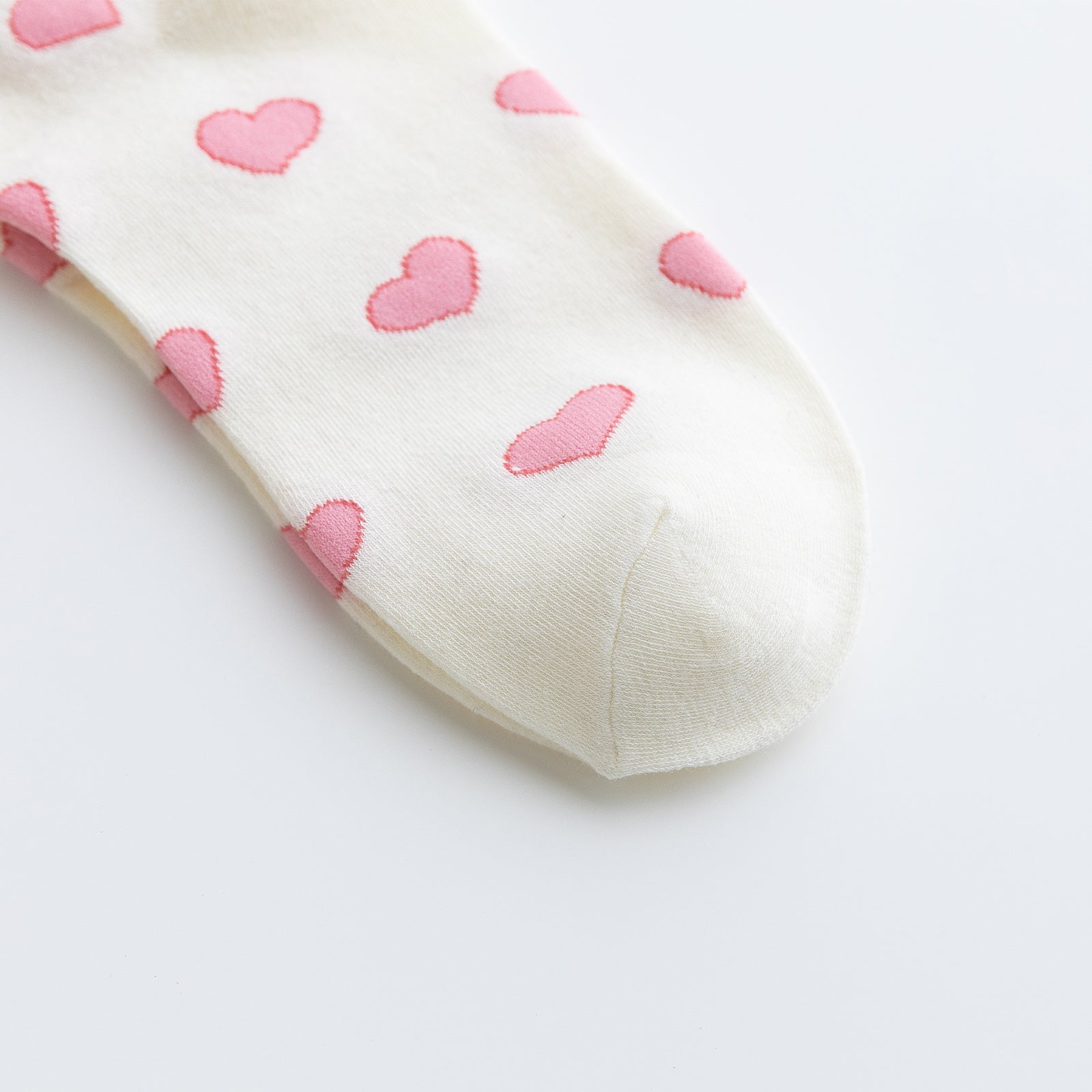 4 Pairs Women's Sweetheart Pattern Mid Tube Socks