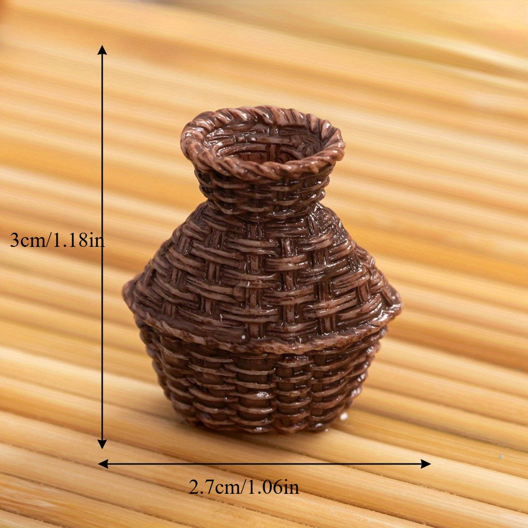 4pcs Mini Willow Baskets Mixed Colors for Crafts & DIY Projects