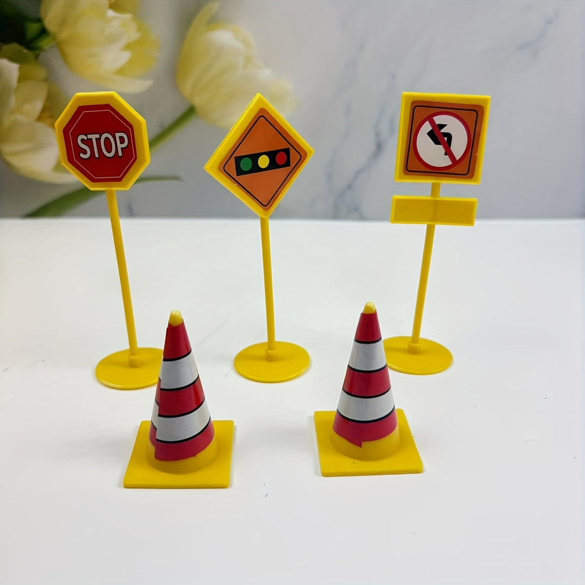 5pcs Mini Roadblock Toy Traffic Signs Decoration