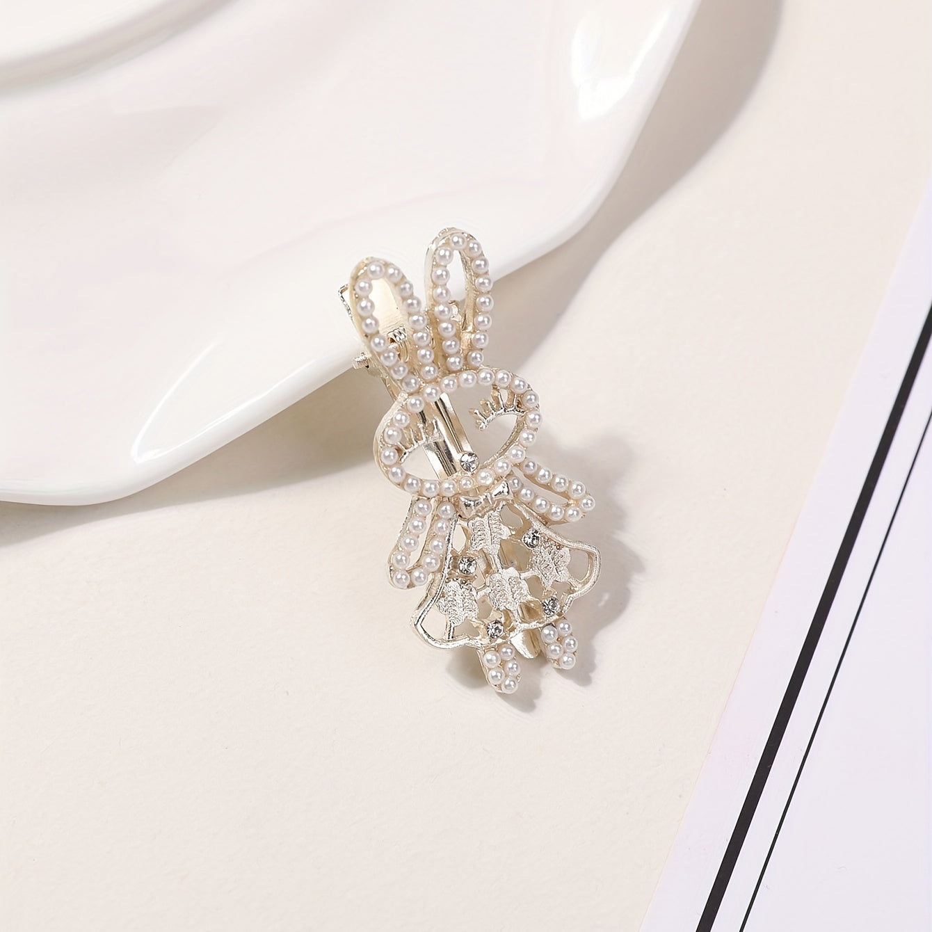 Rabbit Hair Clip Faux Pearl Rhinestone Decor Duck Billed Clip Alloy Hair Clip