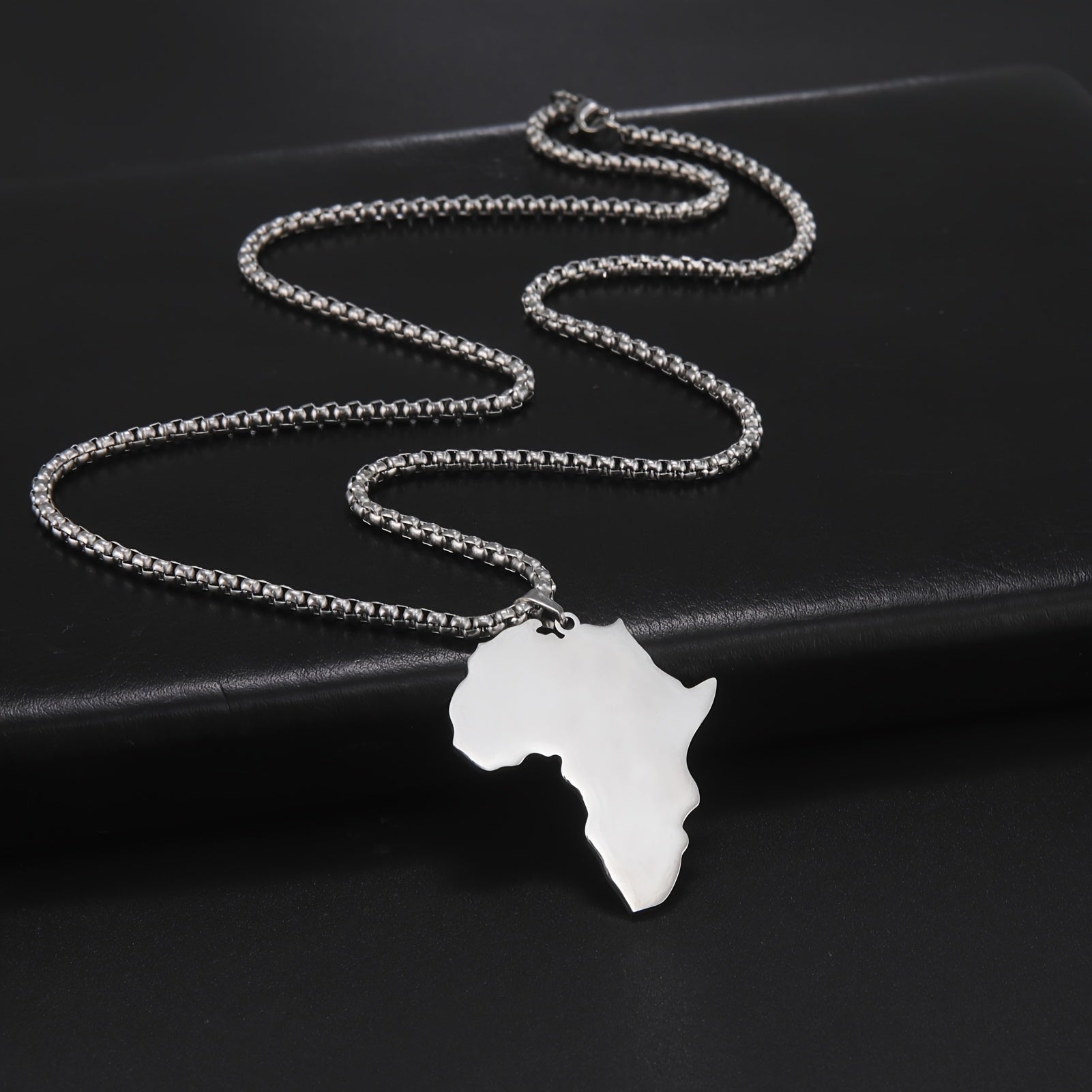 Cooltime 304 SS Africa Map Necklace 18K Plated Box Chain Accessory