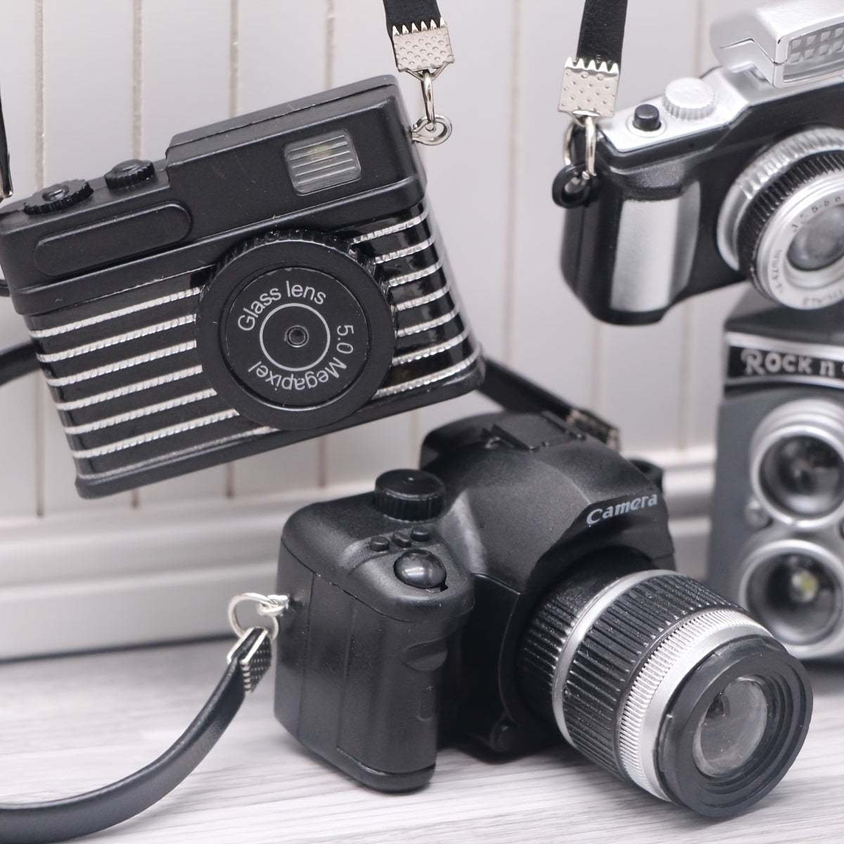 4pcs Dollhouse Camera w/ Straps for BJD Model Doll Scene Decor