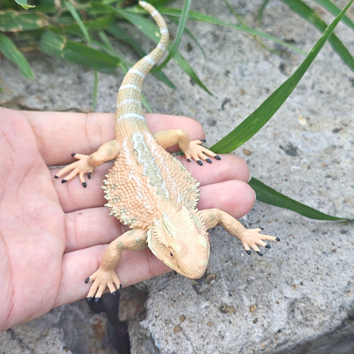 1pc Simulated Pine Lizard Ornament for Desert Scene DIY