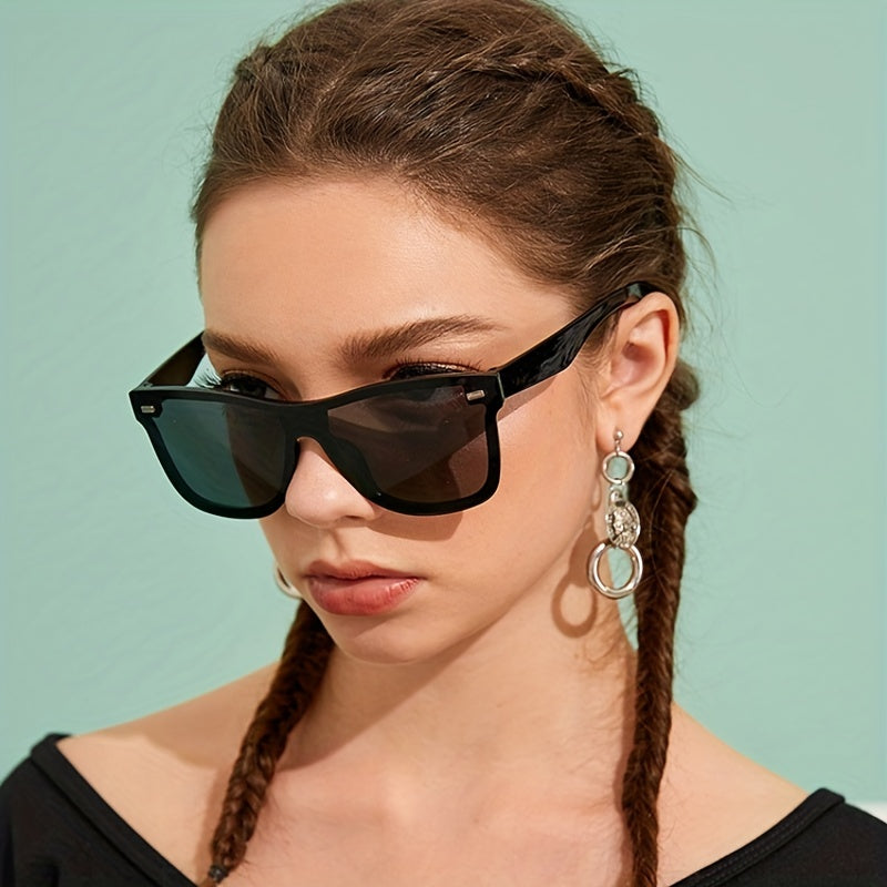 Rivet Square Sunglasses UV400 Anti Glare Glasses