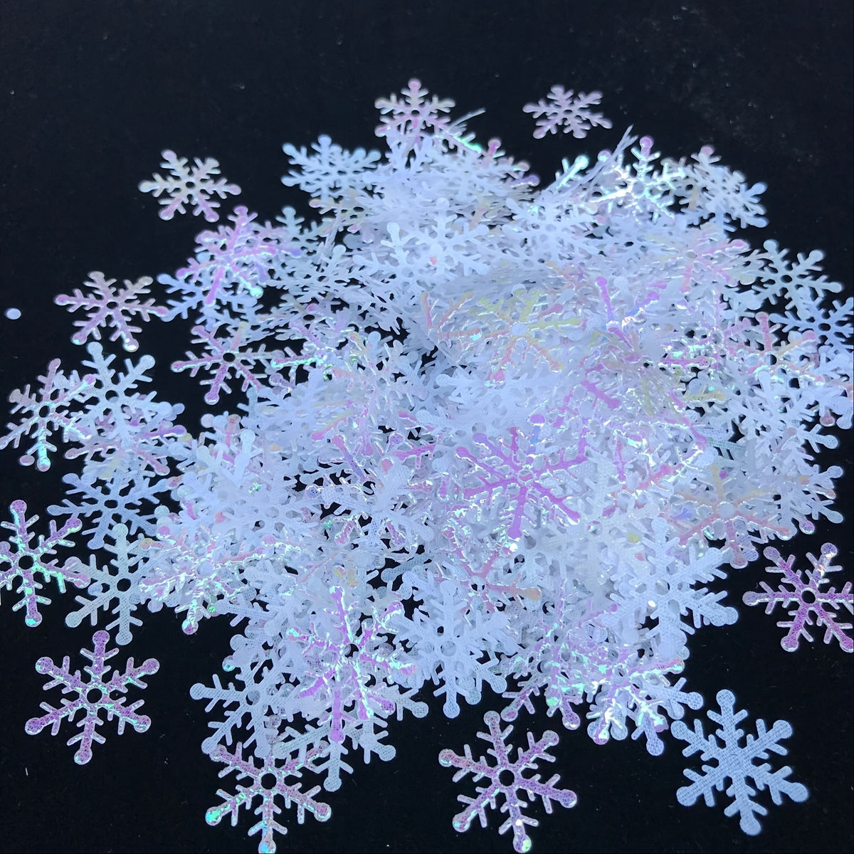 Christmas Snowflake Confetti Pack - Table Decorations Supplies